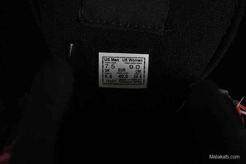 Vans Classics Knu Skool Retro Sneakers with Enlarged Toe and Thickened Trim - VN0009QC3N6