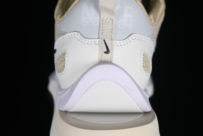 Nike Sacai VaporWaffle 3.0 Fashion-Forward Running Shoes - CV1363-108