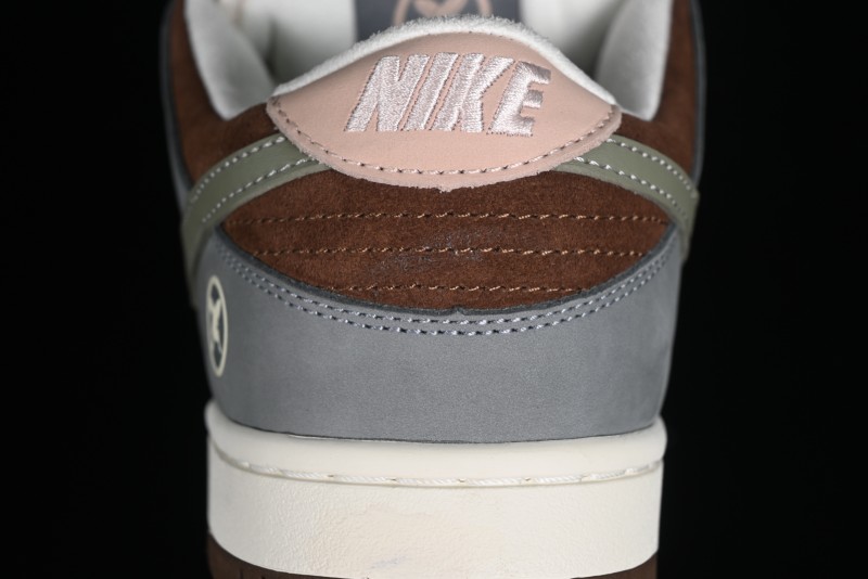 Nike Yuto Horigome x SB Dunk Low Skateboarding Shoes - FQ1180-001