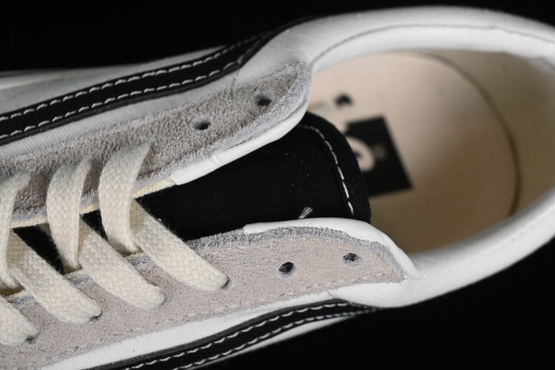 Vans Old Skool Reissue 136 Low-Top Skate Shoes with Detachable Cushioned Insole - VN000MT6KIG