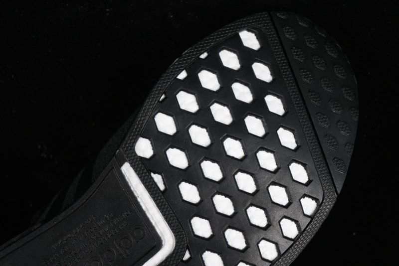 Adidas NMD R1 Boost IE6000 Casual Running Shoes