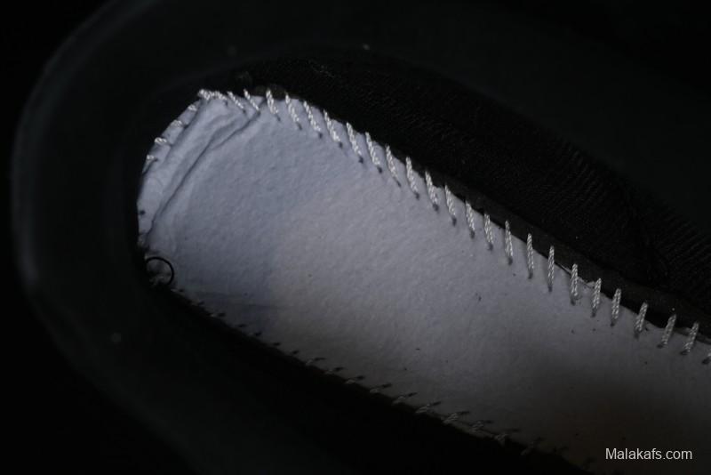 New Balance RC24 Series Retro Football-Inspired Casual Sneakers - URC42LB