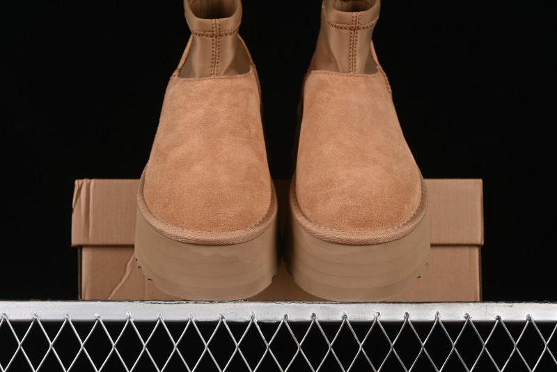 UGG Dakota 5cm Classic Wool Snow Boots with TREADLITE Outsole - 1168170