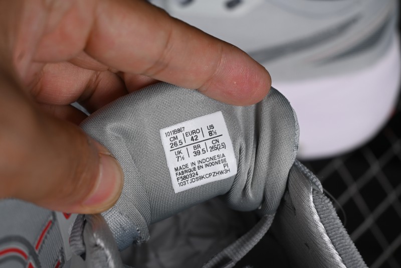 Asics Gel-Kayano 31 Breathable Running Shoes with GEL Cushioning and FLYTEFOAM BLAST Technology - 1011B867-021