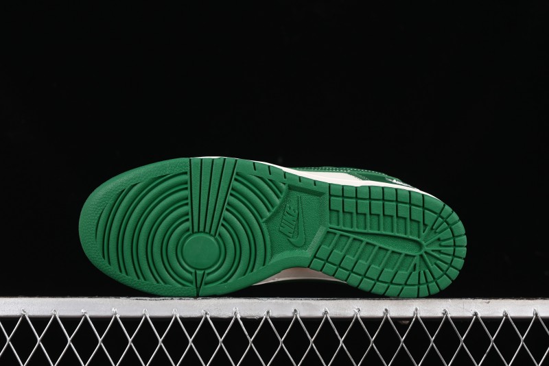 Nike SB Dunk Low Stussy Collaboration - Dark Green Anniversary Custom Low-Top Casual Skate Shoes - BB9898-005