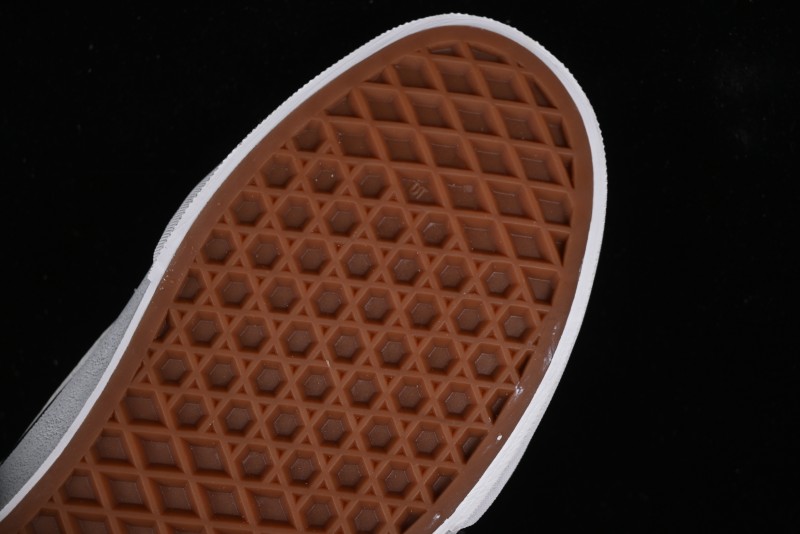 Vans Classics Knu Skool Full-Grain Leather Retro Sneakers with Chunky Silhouette - VN000CS0DRV