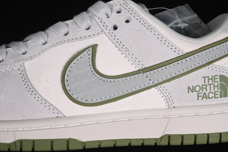 Nike Dunk Low The North Face CDG Collaboration - Green Label SB Low-Top Skate Shoes - DQ1098-397