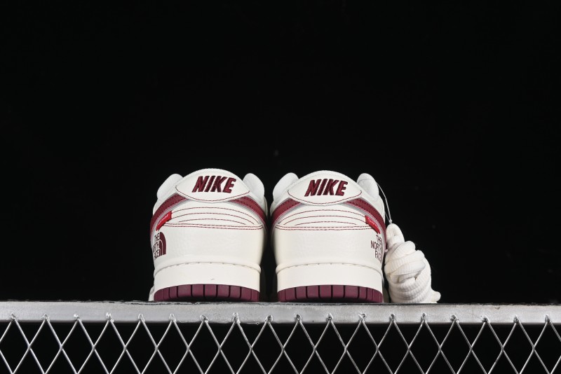 Nike SB Dunk Low Supreme x The North Face Casual Skateboarding Shoes - BM0234-506