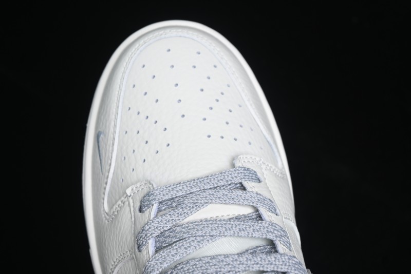 Nike Reigning Champ SB Dunk Low Casual Skate Shoes with 3M Reflective Details - RC3085-892