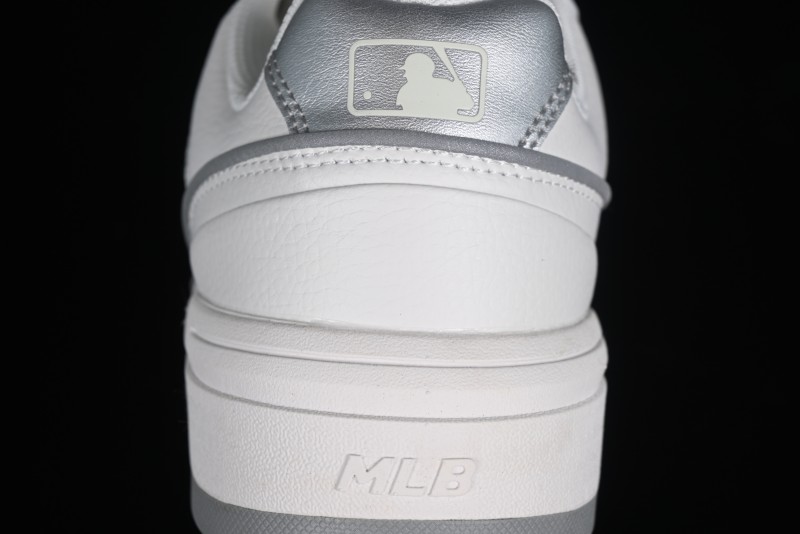MLB Chunky Liner New York Yankees Lightweight Platform Sneakers with 6cm Height Increase - 3ASXCLB3N50SIS