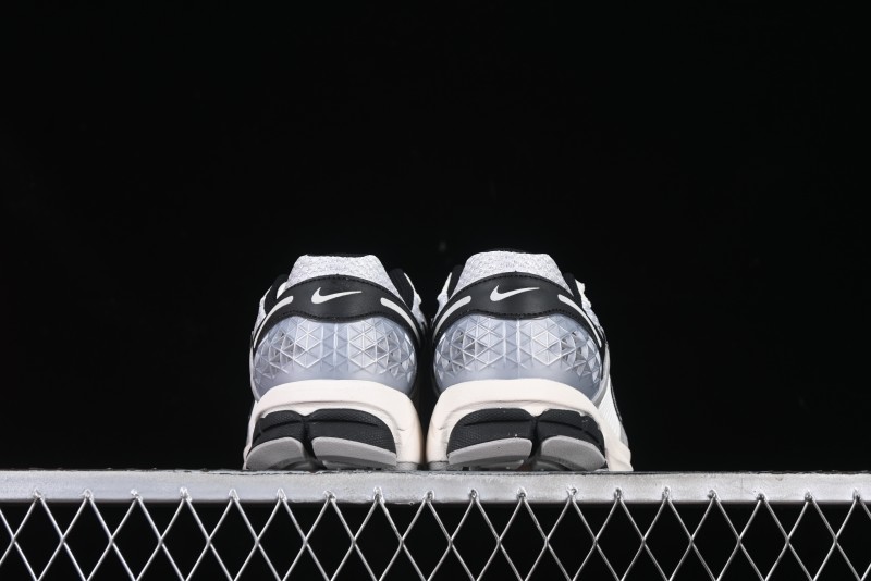 Nike Zoom Vomero 5 SP Classic Retro Casual Running Shoes with EVA Midsole Cushion - HQ1182-001