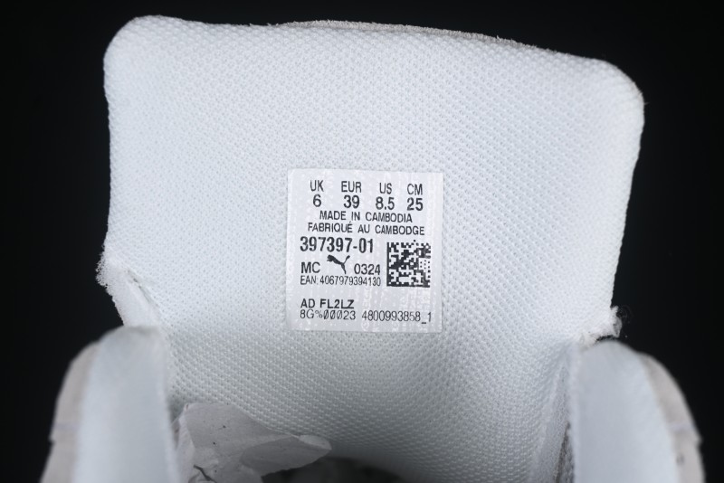 Puma Speedcat Lifestyle Low-Top Sneakers for Racing Enthusiasts - 397397-01