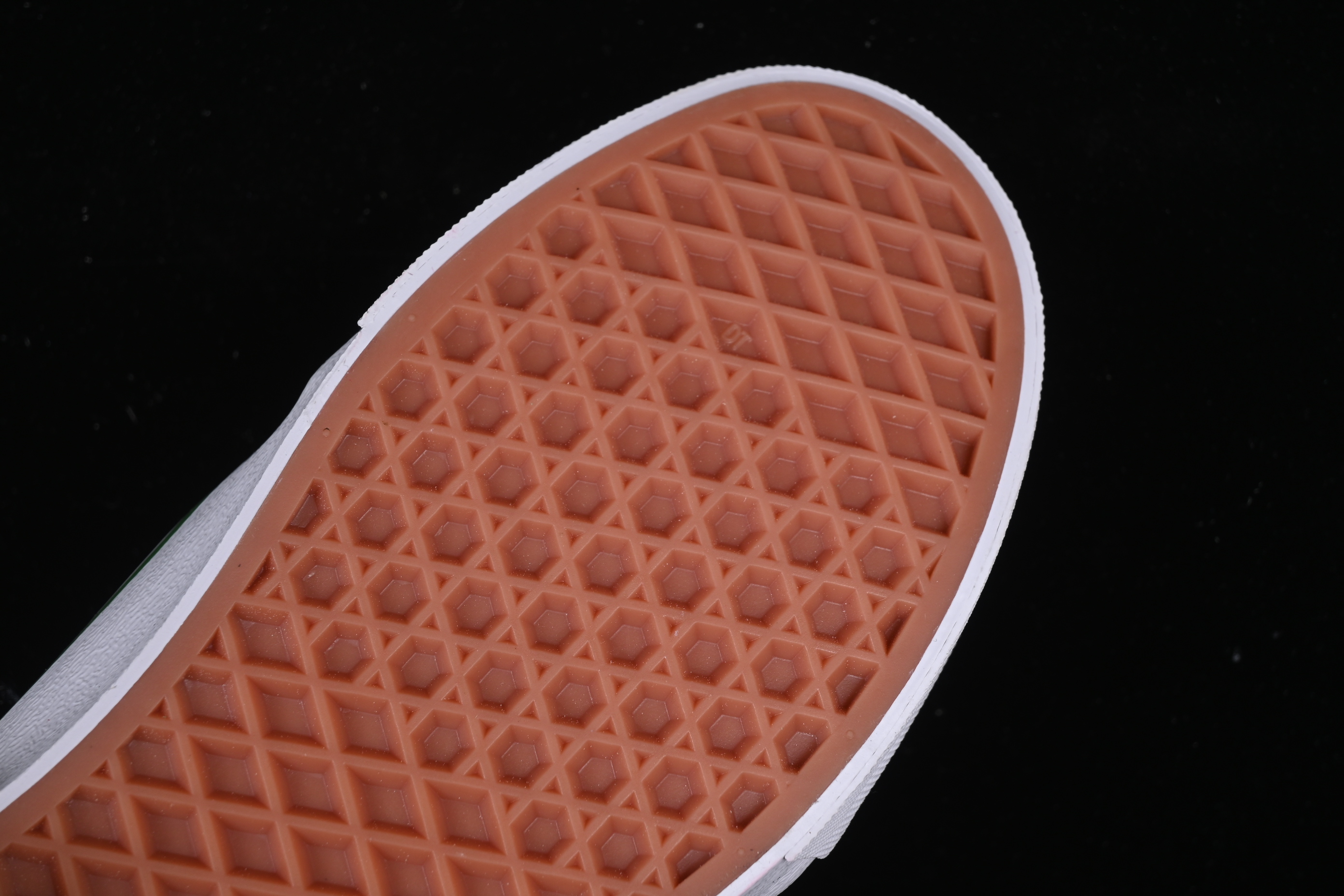 Vans Knu Skool Low-Top Retro Chunky Sneakers - VN000D6CJDU