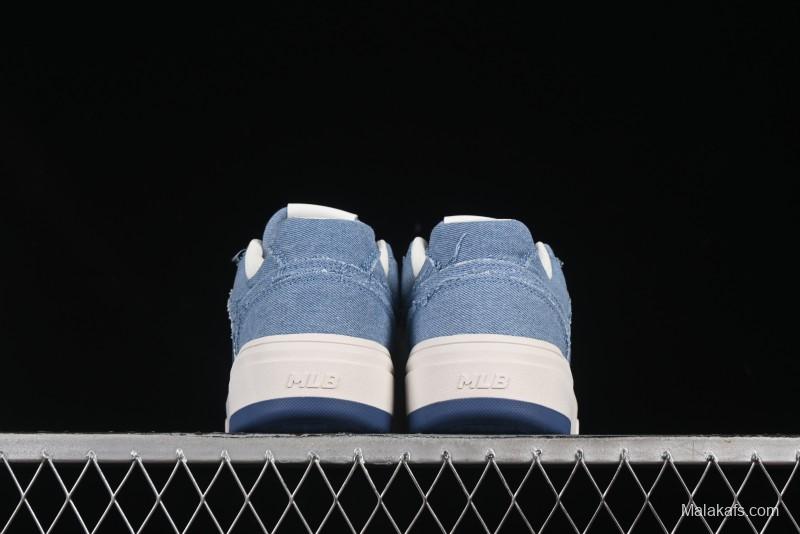 New York Yankees MLB Chunky Liner Lightweight Platform Sneakers with Hook and Loop Closure - 3ASXV015N50BLS