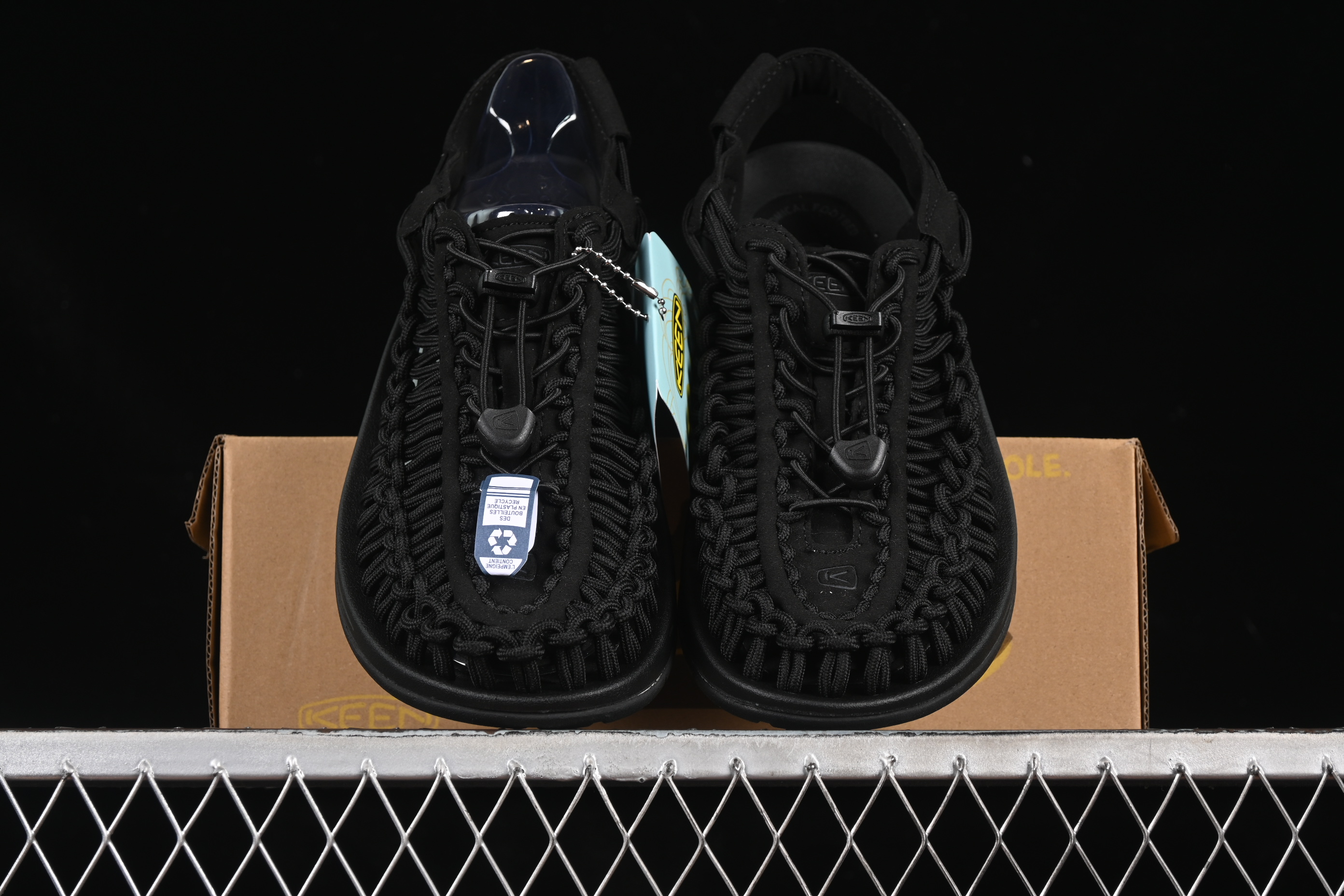 Keen Uneek Flat-M Woven Elastic Strap Casual Outdoor Water Sandals - 1014097 BLACK