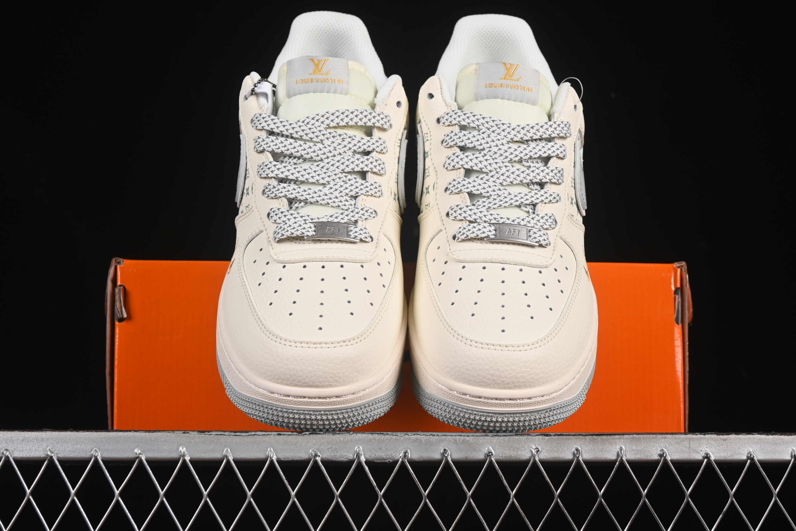 Nike Air Force 1'07 Low LV Collaboration Print Small Gold Swoosh Casual Sneakers - XX3168-159