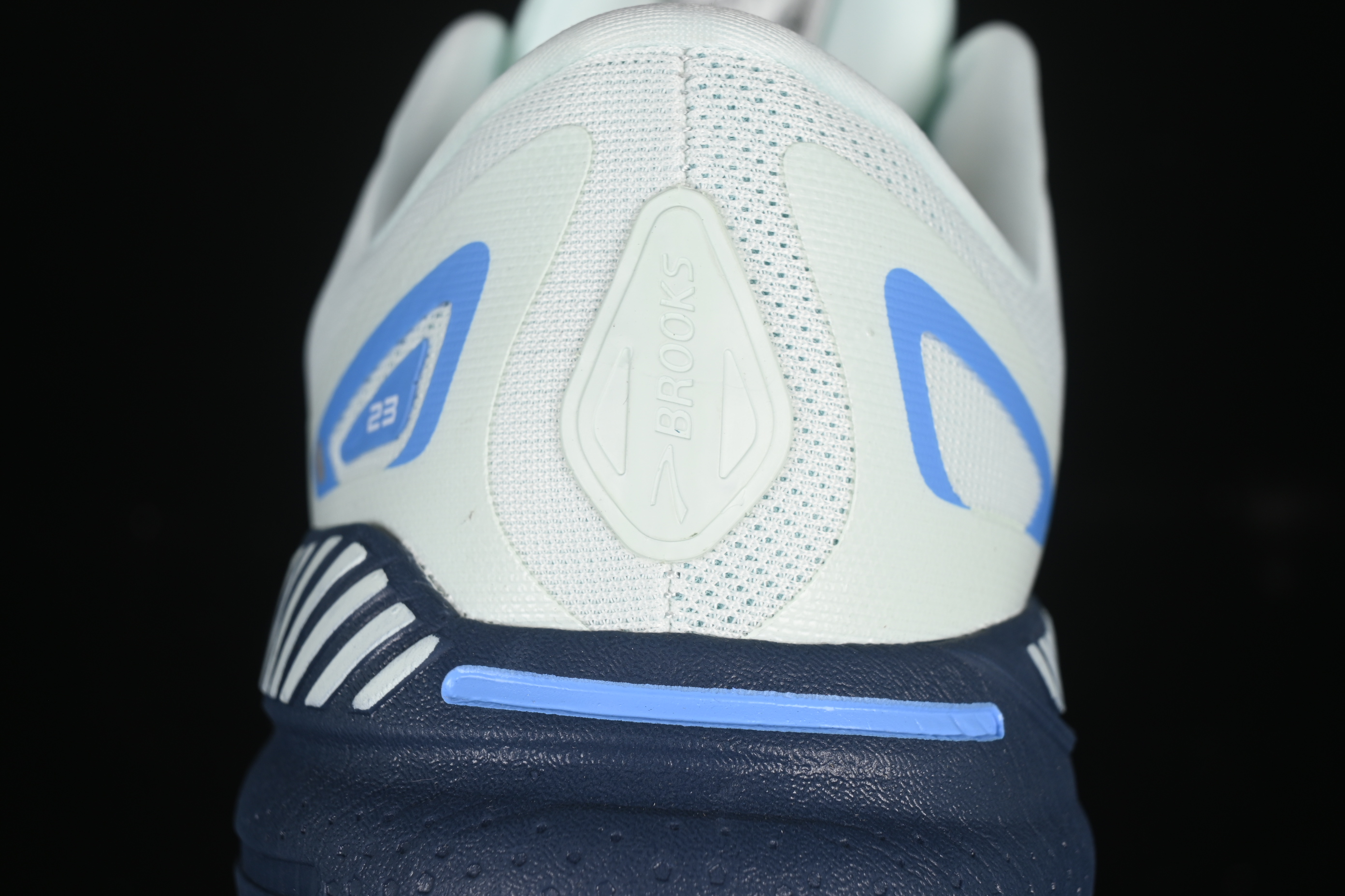 Brooks Adrenaline GTS 23 Running Shoes with Mesh Upper for Enhanced Breathability - 1103911D065