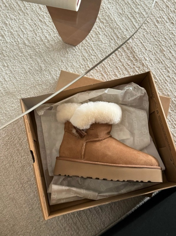 2024 Women UGG Antelope Brown Suede Shearling Short Boots MJ00170