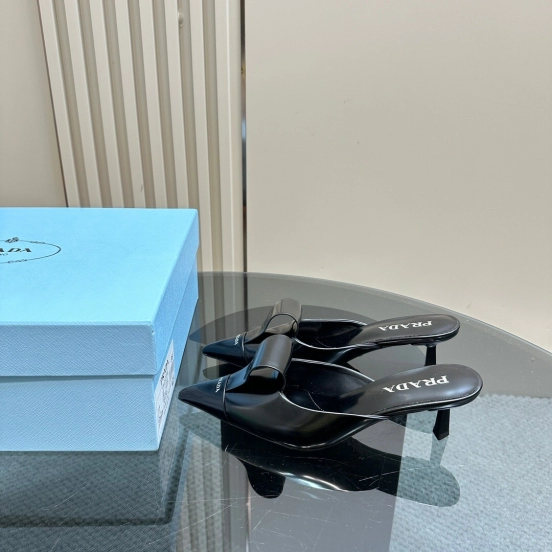 2025 Women Prada Black Leather Mules