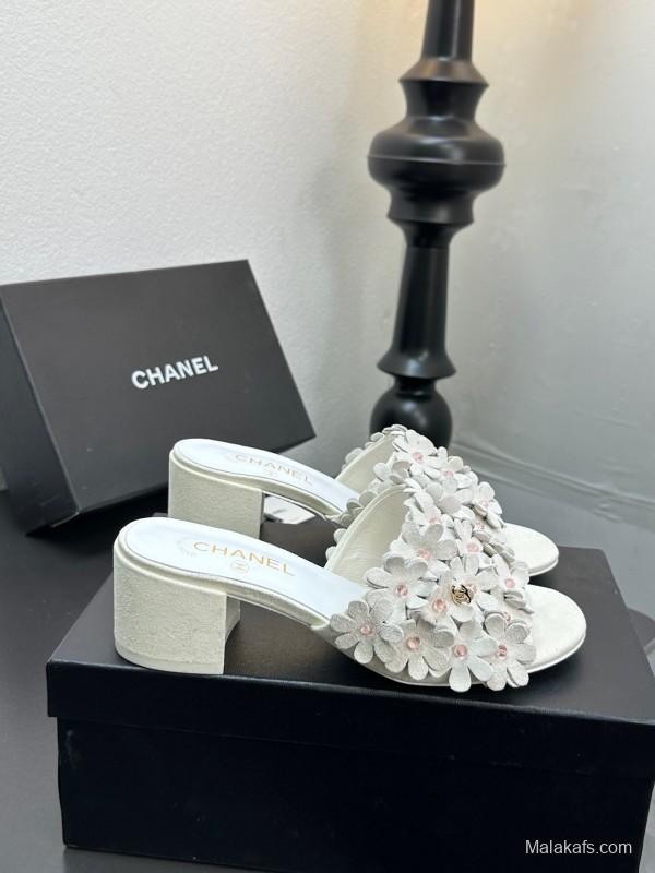 2025 Women Chanel White Leather Sandals