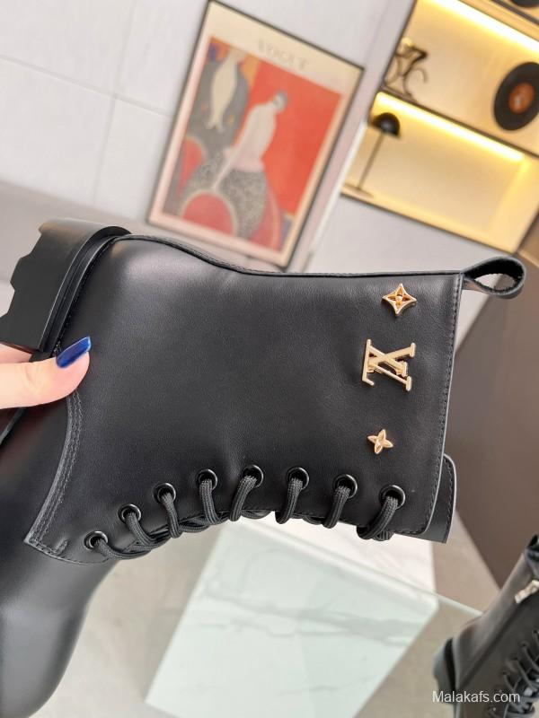 2024 Women Louis Vuitton Black Leather Ankle Boots MJ00320