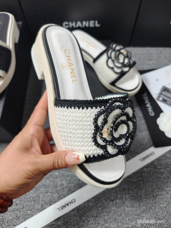 2025 Slippers Chanel Black White Fabric Camellia LY00000