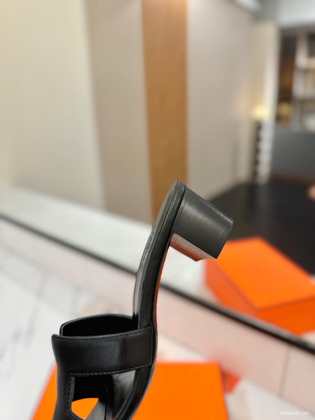 2025 Women Hermès Black Leather Sandals