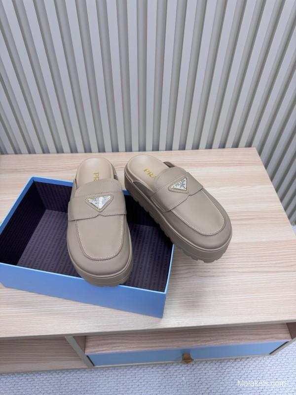 2025 Women Prada Beige Leather Slippers