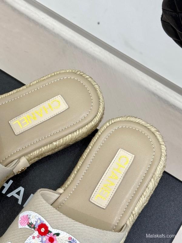 2025 Slippers Chanel Beige Floral Embroidery Espadrille KFY00230