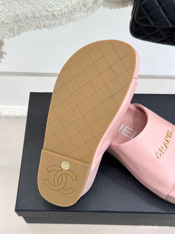 2025 Slippers Chanel Pink Leather Slippers
