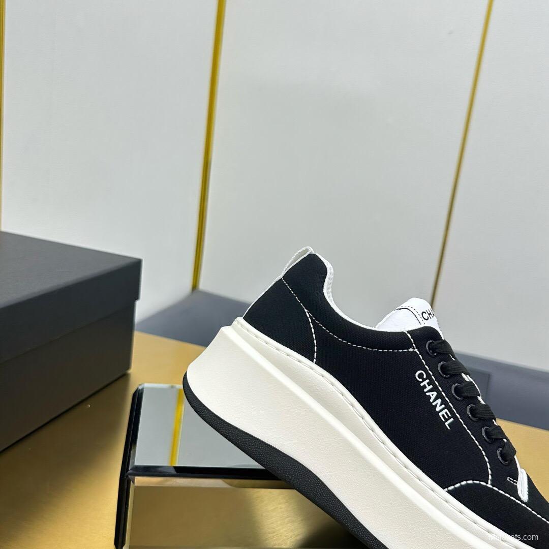 2025 Women Chanel Black White Leather Sneakers