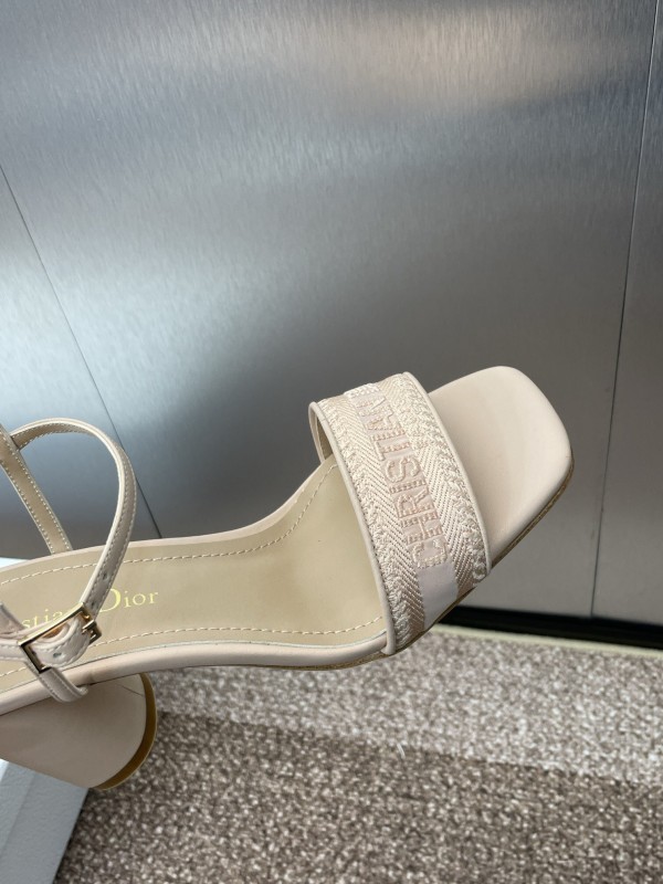 2025 Women Dior Beige Calfskin Heel Embroidery KFY00280