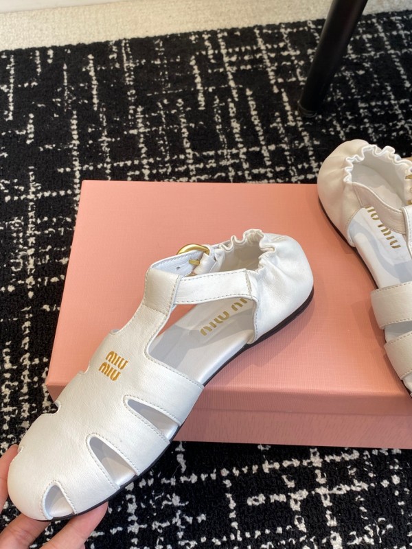 2025 Women Miu Miu White Calf Leather Flat Sandals