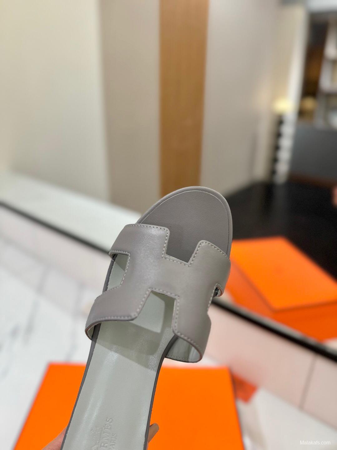 2025 Women Hermès Grey Leather Heeled Slippers