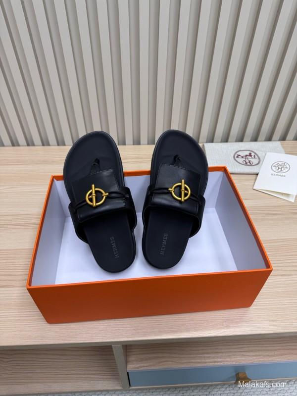 2025 Women Hermès Black Leather Slippers