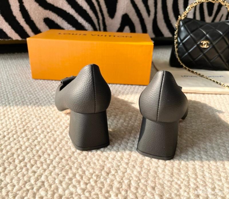 2024 Women Louis Vuitton Black Leather Mid Heel Pumps