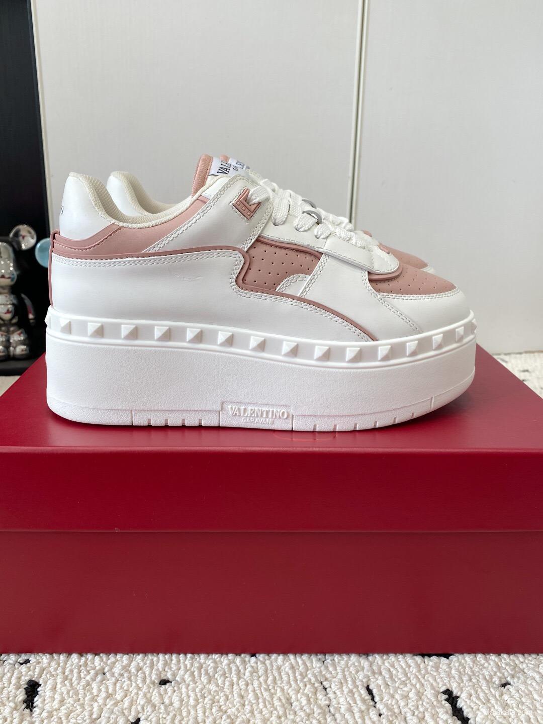 2025 Women Valentino White Pink Leather Sneakers LY00340