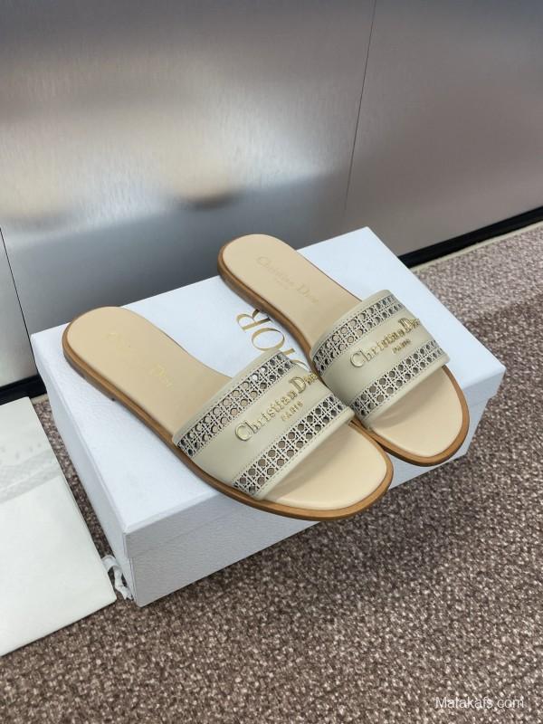 2025 Women Dior Beige Leather Slippers KFY00300