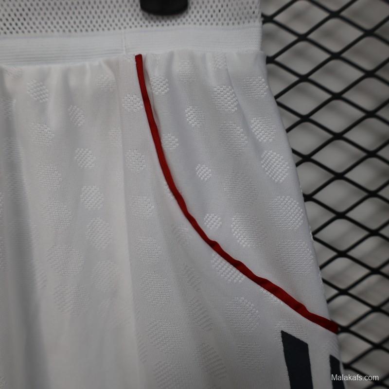 Player Version 25/26 Bayern Munich Home Shorts