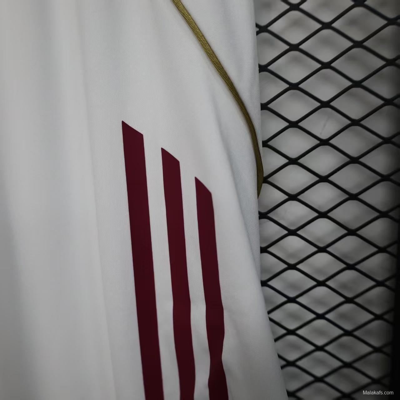 Player Version 25/26 Aston Villa White Shorts