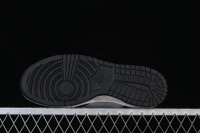 Nike SB Dunk Low Anniversary Custom Low-Top Skate Shoes - BB0515-090