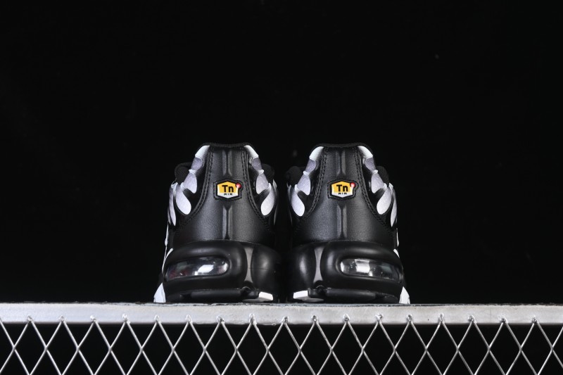 Nike Air Max Plus Retro Running Shoes with Air Cushion Technology - DM0032-003