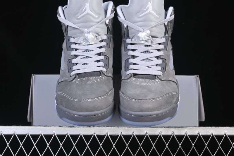 Nike Air Jordan 5 Retro Basketball Shoes with Wolf Grey Design - DD0587-002