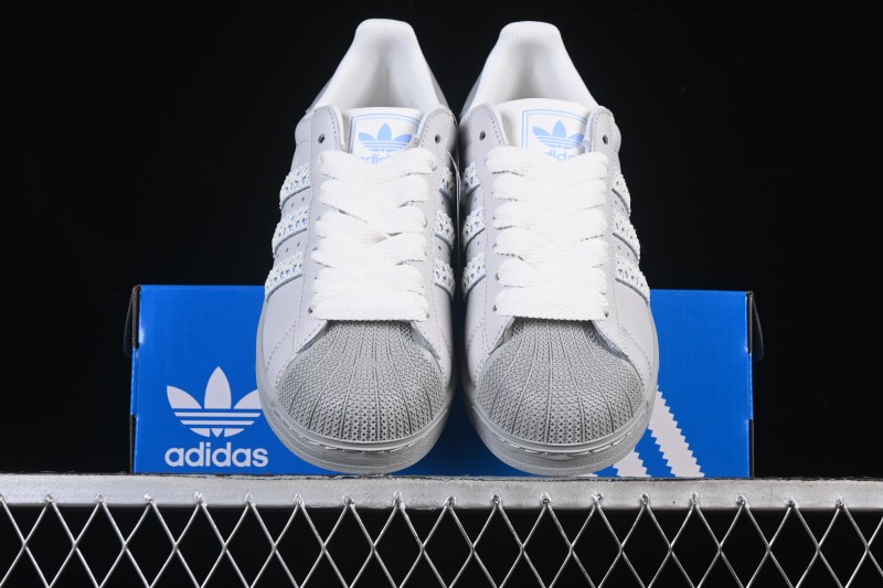Adidas Superstar II J Casual Sneakers with Shell Toe Design - JQ8729
