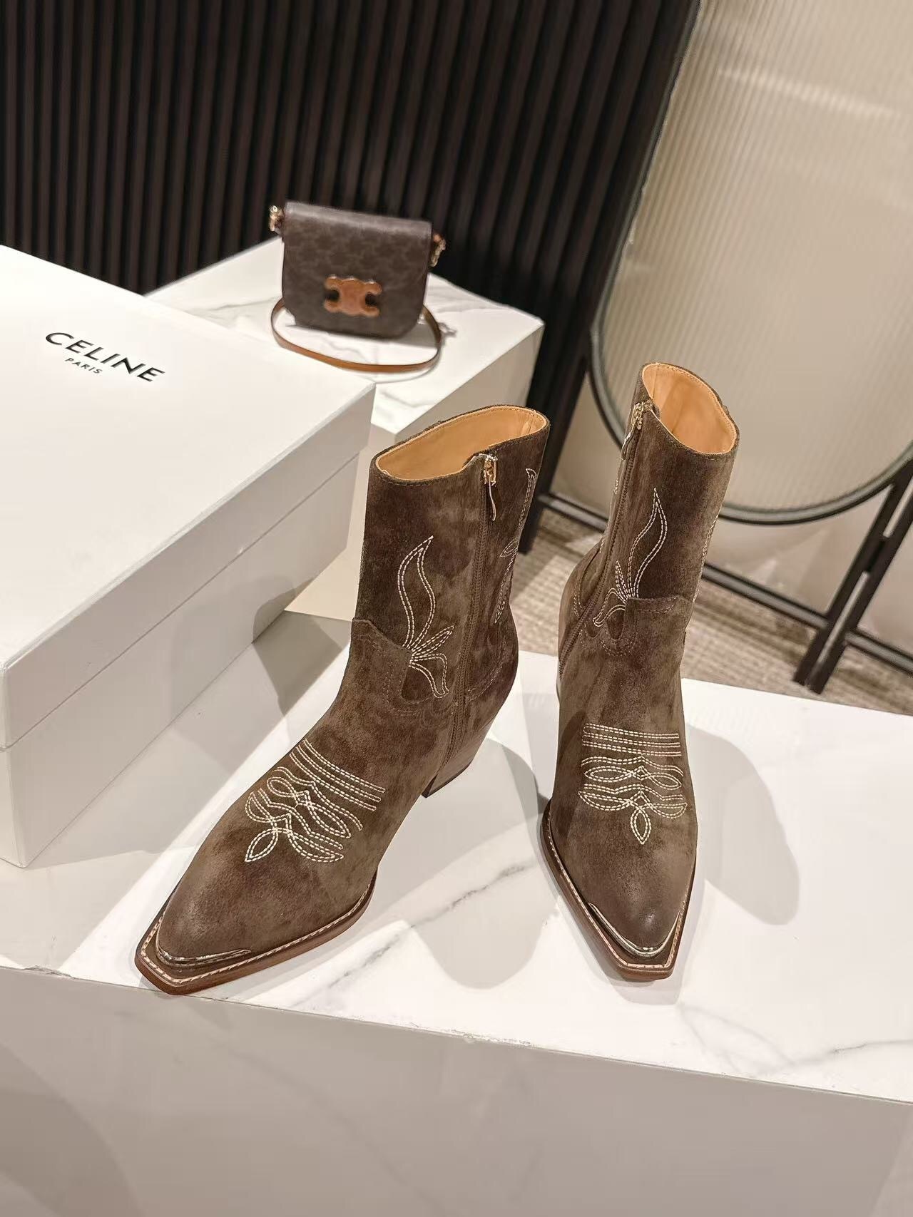 CELINE Fall/Winter 2025 Retro Fashion Ankle Boots - LY00440