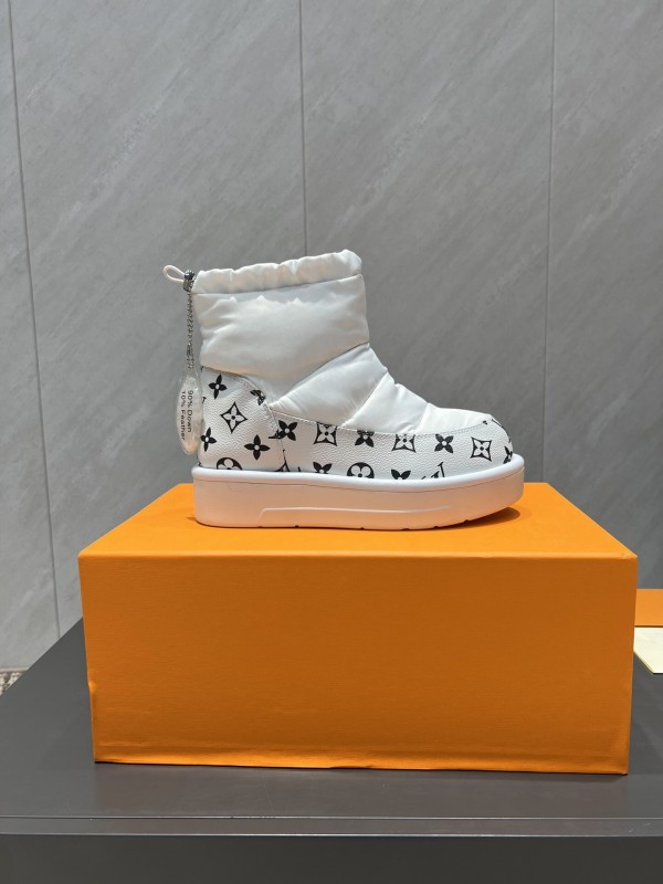 Louis Vuitton Fall/Winter 2025 Snow Boots Round Toe Thick Sole - KFY00310