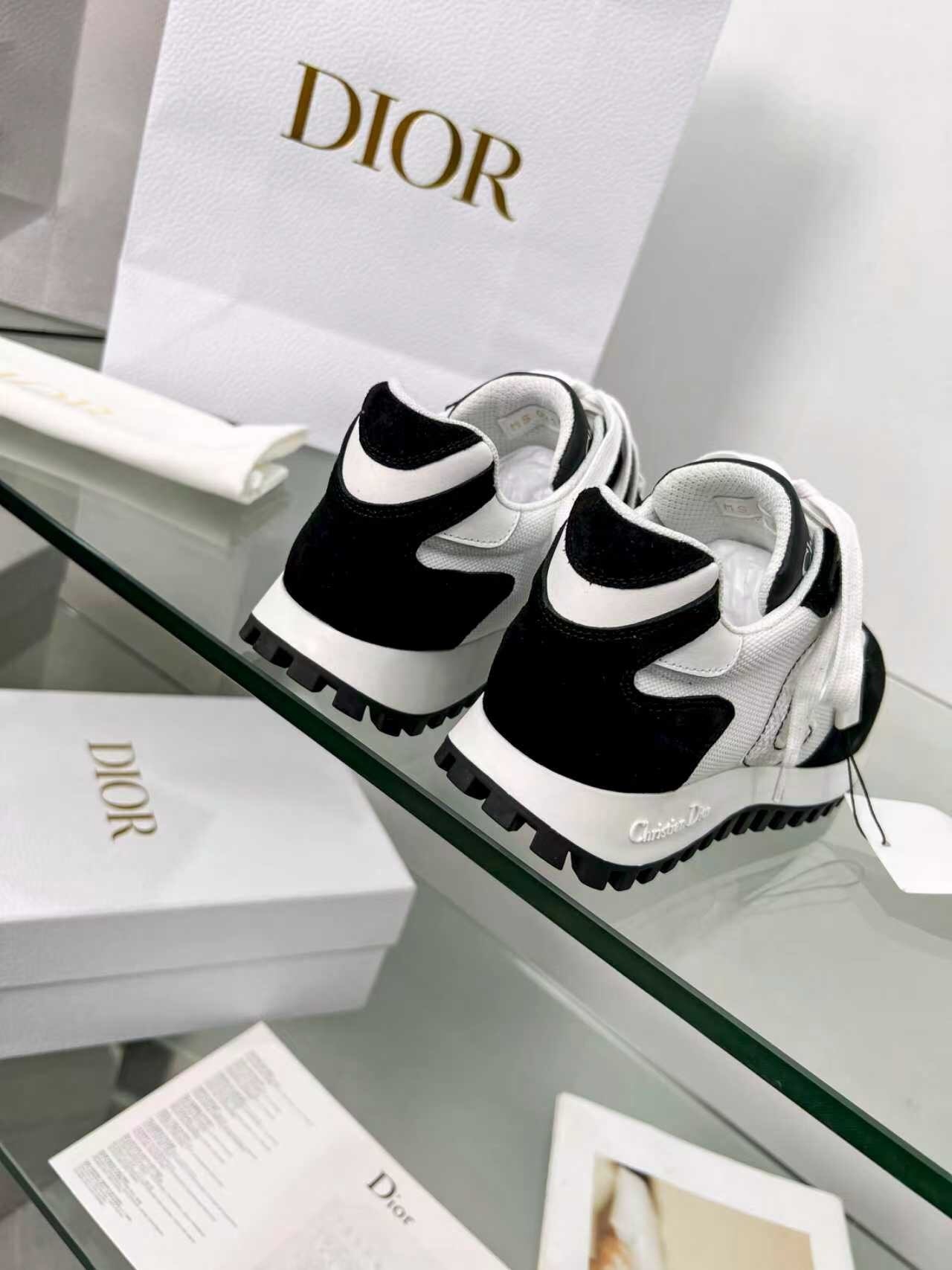 Dior C'est Dior Sport Sneakers - LY00