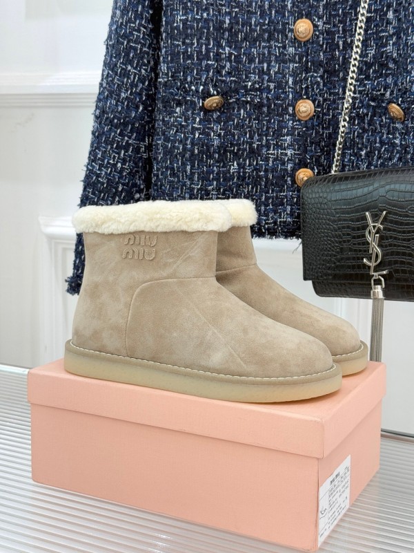 Miu Miu Retro Shearling Platform Snow Boots - KFY00300