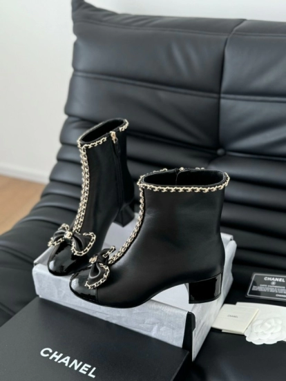 Chanel Classic Chain Boots for Women - LY00380