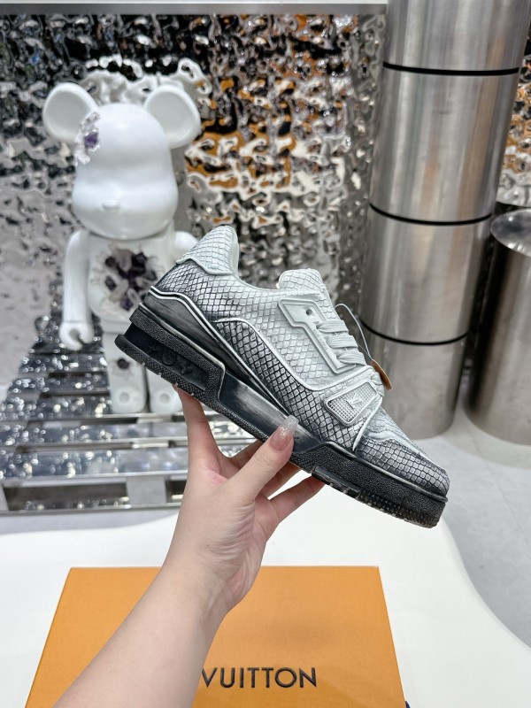 Louis Vuitton LV Trainer Basketball Series Washed Board Shoes - LY00430